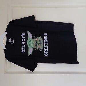 Baby Yoda holiday graphic tee